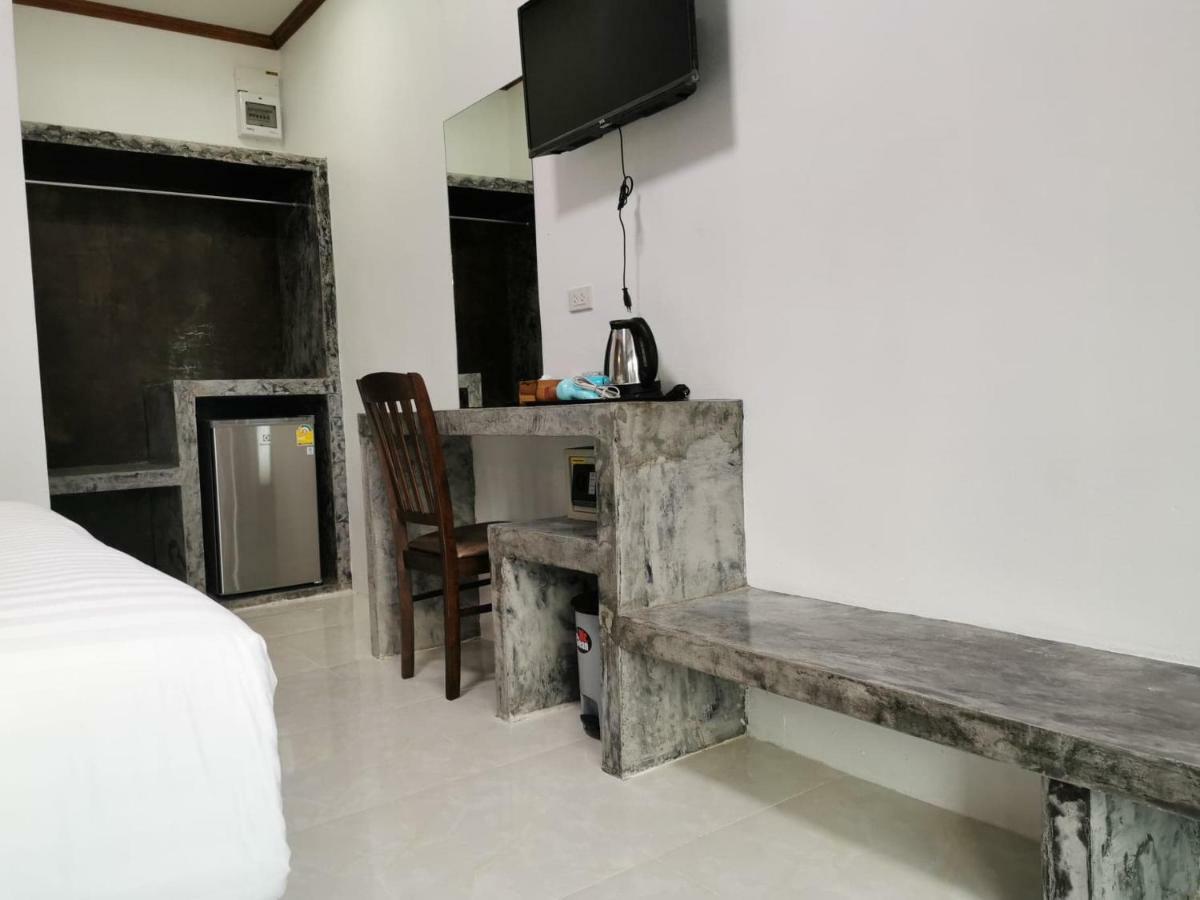 Laila​ Place Hotel Ko Lanta Kültér fotó