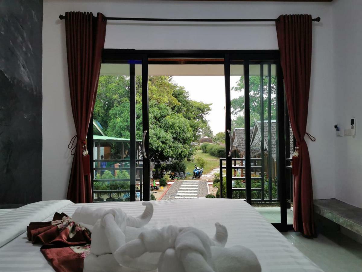 Laila​ Place Hotel Ko Lanta Kültér fotó