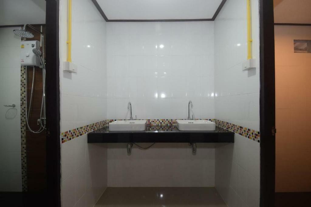 Laila​ Place Hotel Ko Lanta Kültér fotó